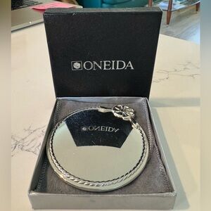 Oneida Silver Plated Floral Compact Mirror